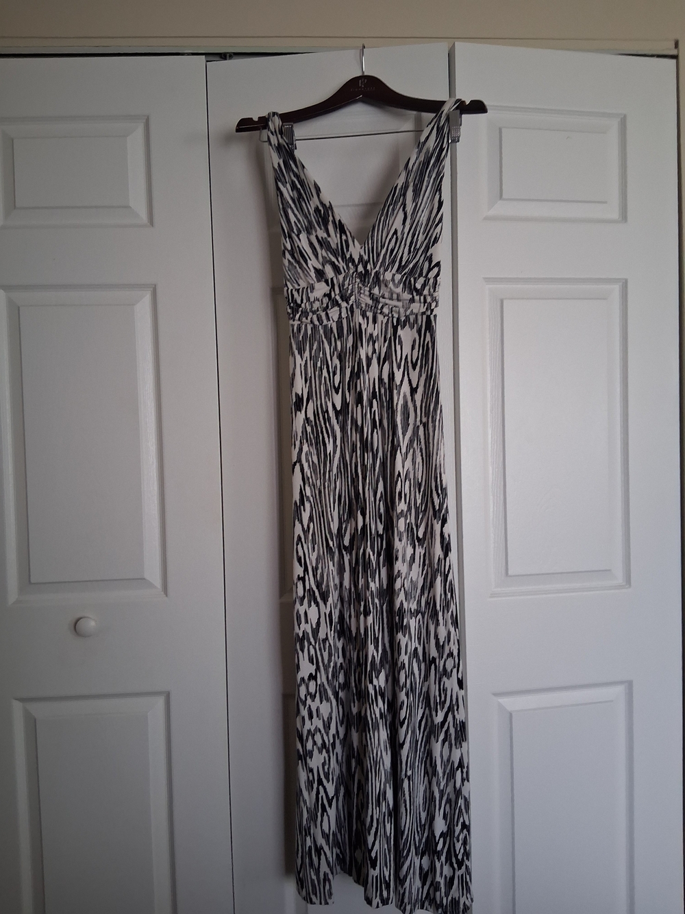 Tart Black & White Printed V-Neck Maxi Dress
